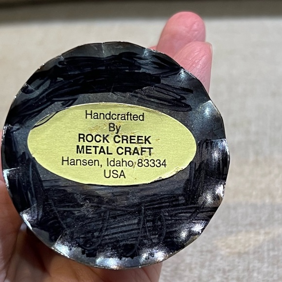 Vintage Handcrafted Musician Playing String Bass Figurine - Picture 5 of 6